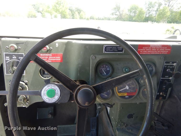 image for item GU9979 1990 Am General M998  Humvee SUV