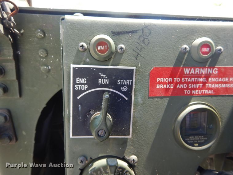 image for item GU9979 1990 Am General M998  Humvee SUV