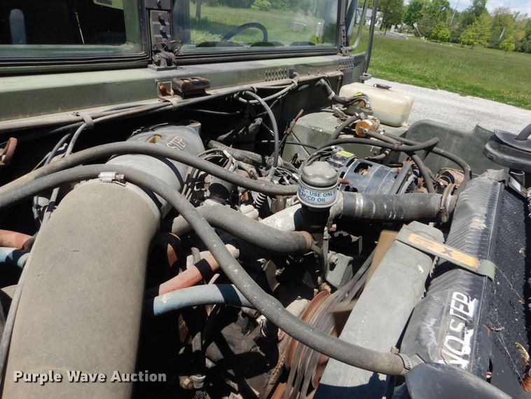 image for item GU9979 1990 Am General M998  Humvee SUV