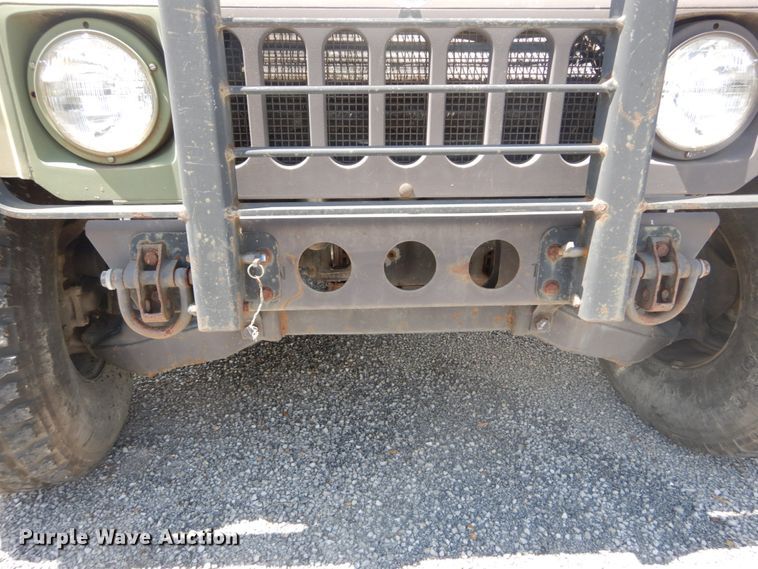 image for item GU9979 1990 Am General M998  Humvee SUV