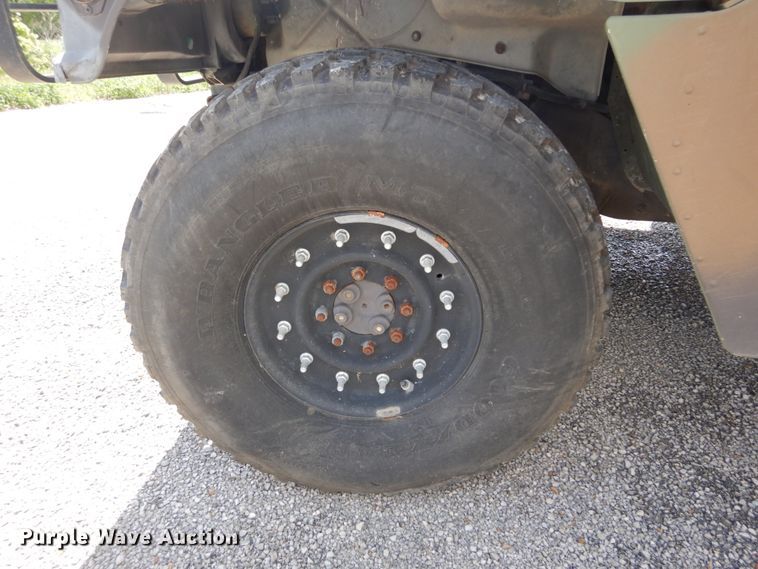 image for item GU9979 1990 Am General M998  Humvee SUV