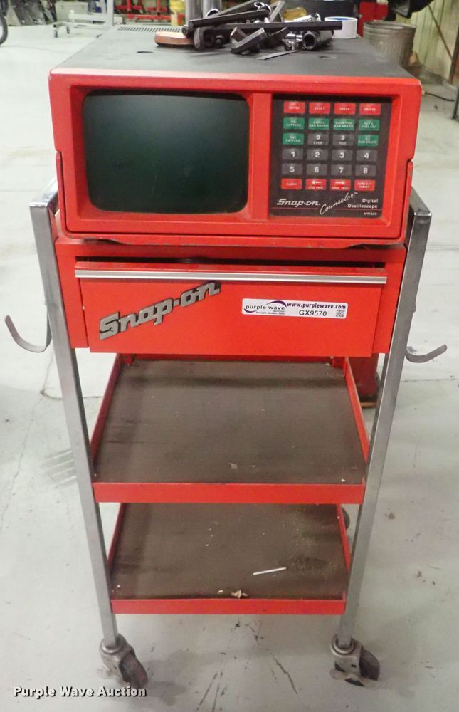 Snap On MT1665 digital oscilloscope in Mcpherson, KS Item GX9570 sold