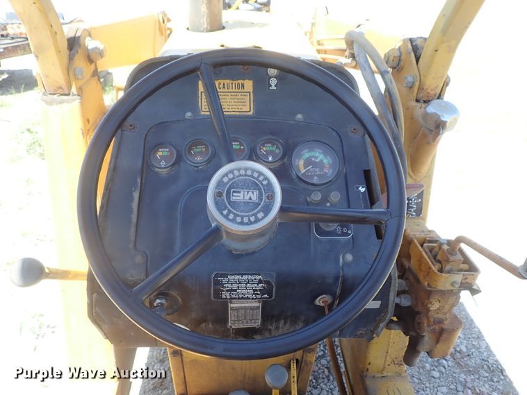 image for item GX9587 1985 Massey-Ferguson 40B  tractor