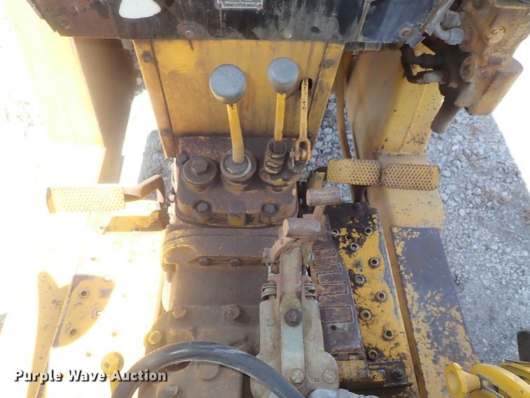 image for item GX9587 1985 Massey-Ferguson 40B  tractor