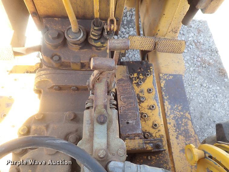 image for item GX9587 1985 Massey-Ferguson 40B  tractor