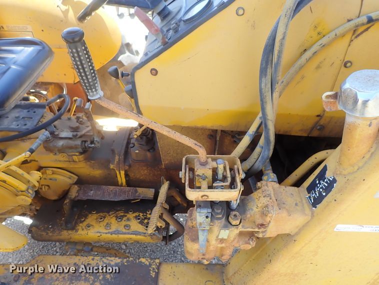 image for item GX9587 1985 Massey-Ferguson 40B  tractor