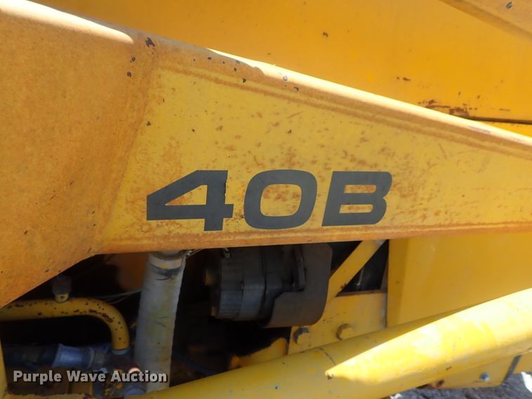 image for item GX9587 1985 Massey-Ferguson 40B  tractor