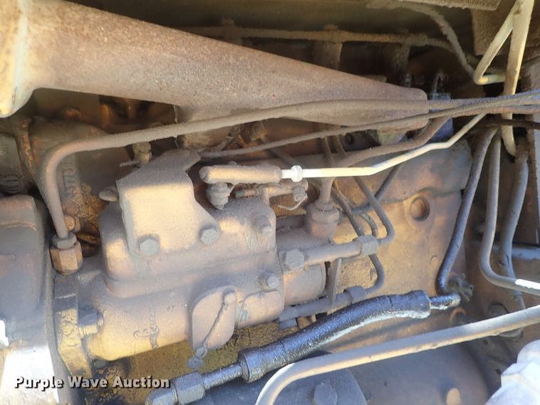 image for item GX9587 1985 Massey-Ferguson 40B  tractor