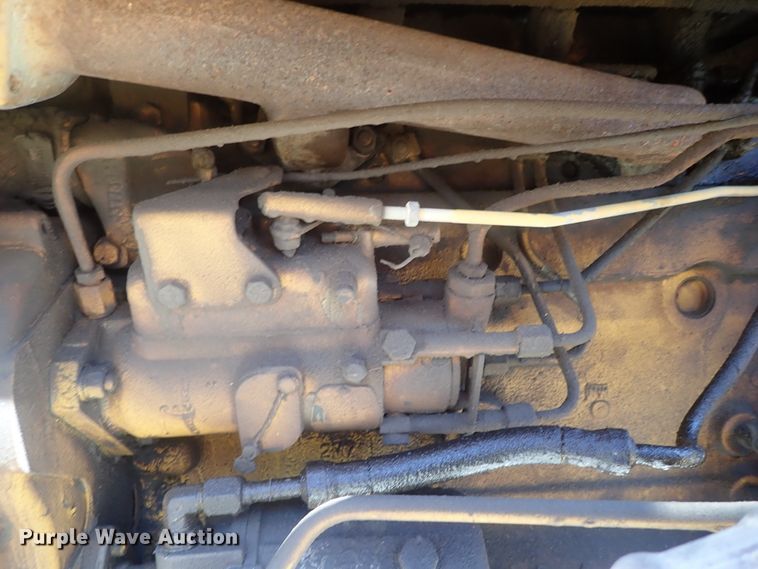 image for item GX9587 1985 Massey-Ferguson 40B  tractor