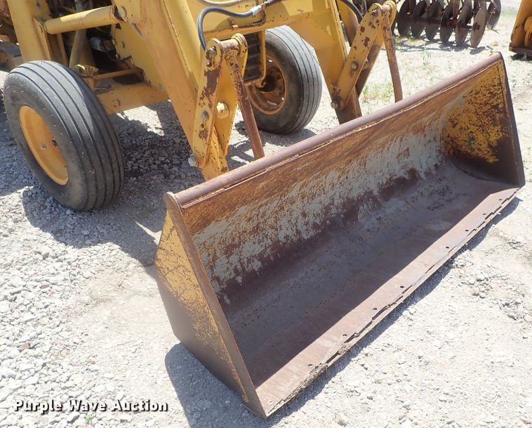 image for item GX9587 1985 Massey-Ferguson 40B  tractor