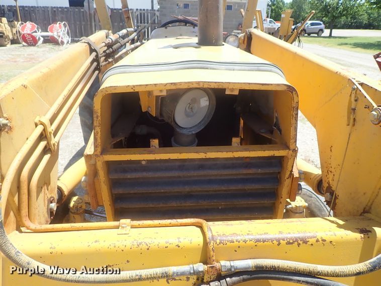 image for item GX9587 1985 Massey-Ferguson 40B  tractor