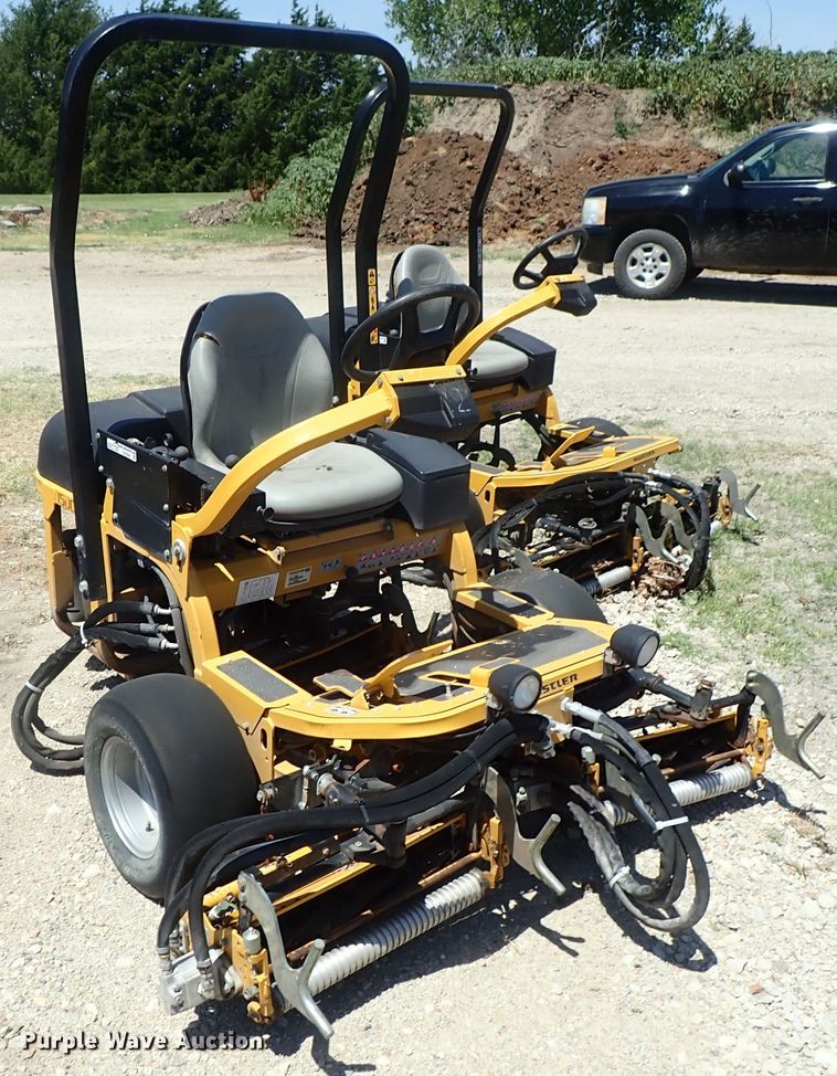 image for item GX9594 Hustler 1500 greensmower