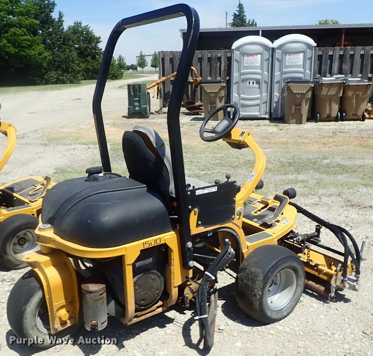 image for item GX9594 Hustler 1500 greensmower