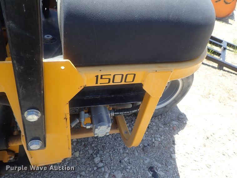 image for item GX9594 Hustler 1500 greensmower