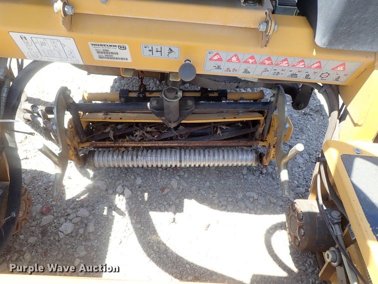 image for item GX9594 Hustler 1500 greensmower