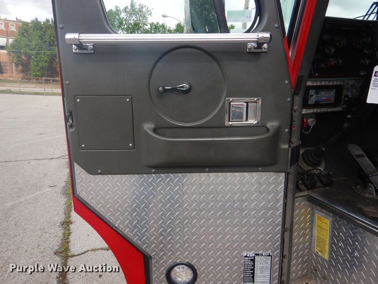 image for item GY9836 1998 Emergency One pumper fire truck