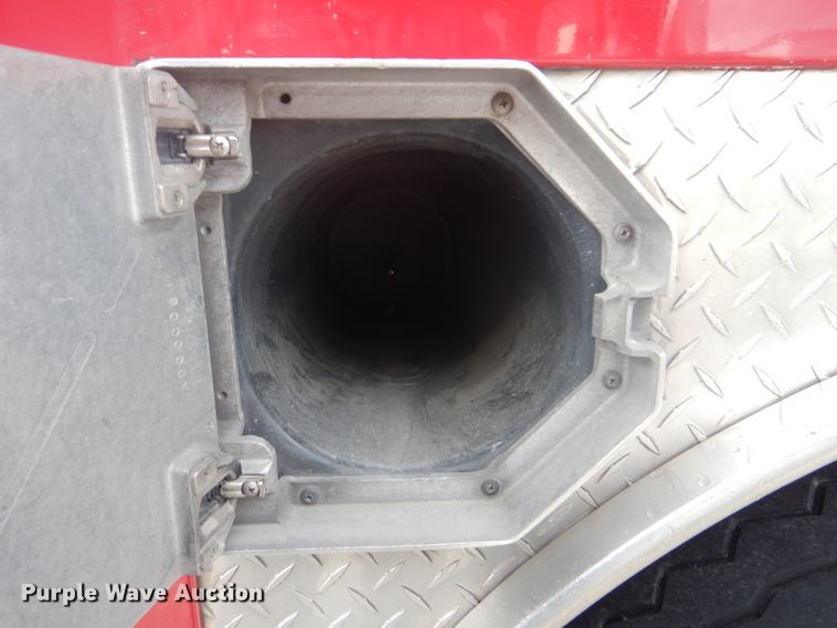 image for item GY9836 1998 Emergency One pumper fire truck