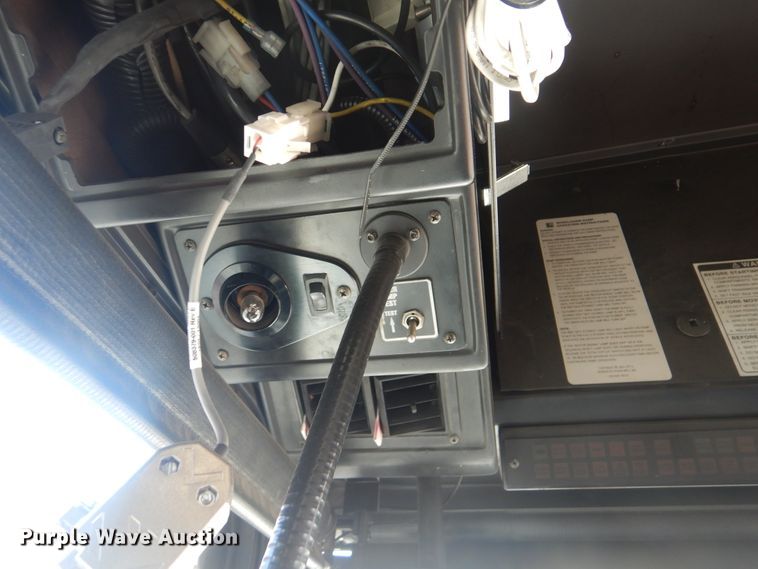 image for item GY9959 2004 Gillig  shuttle bus