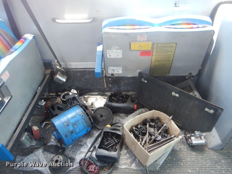 image for item GY9959 2004 Gillig  shuttle bus