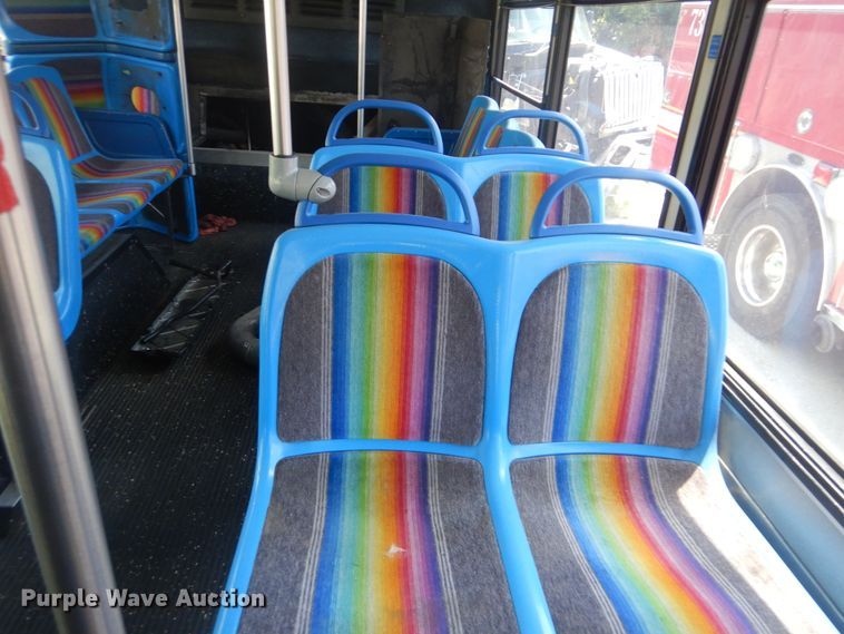 image for item GY9959 2004 Gillig  shuttle bus