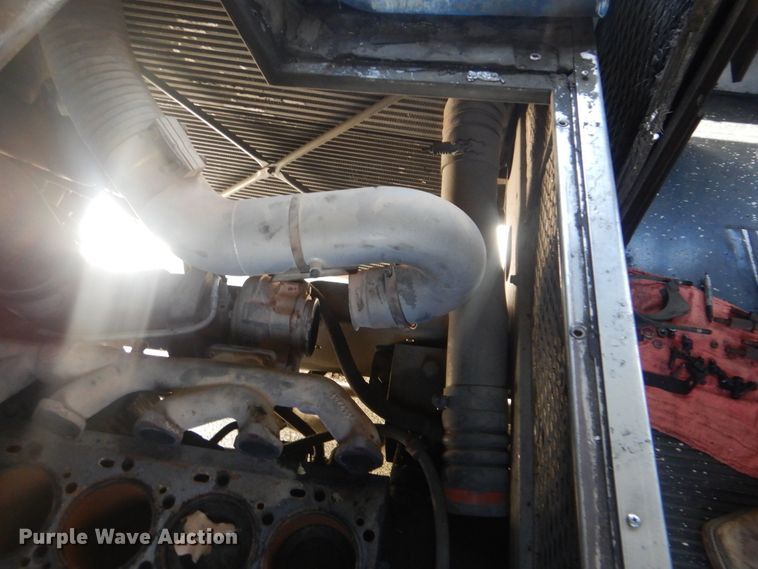 image for item GY9959 2004 Gillig  shuttle bus