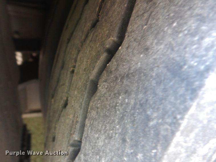 image for item GY9959 2004 Gillig  shuttle bus