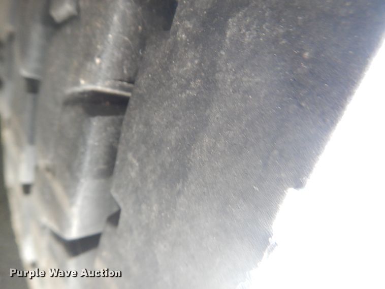 image for item GY9959 2004 Gillig  shuttle bus