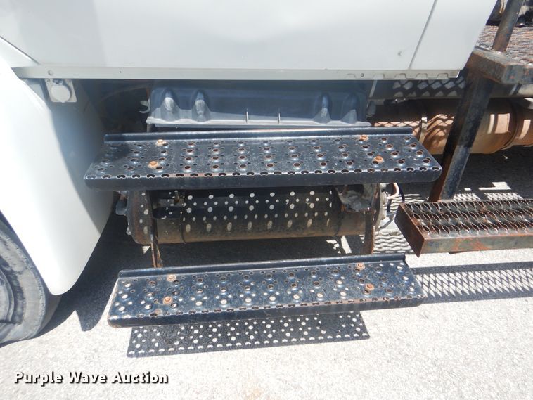 image for item GY9961 2013 International DuraStar 4300M7  flatbed truck