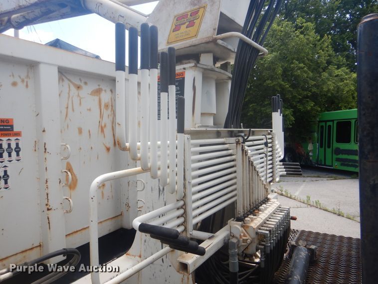 image for item GY9961 2013 International DuraStar 4300M7  flatbed truck