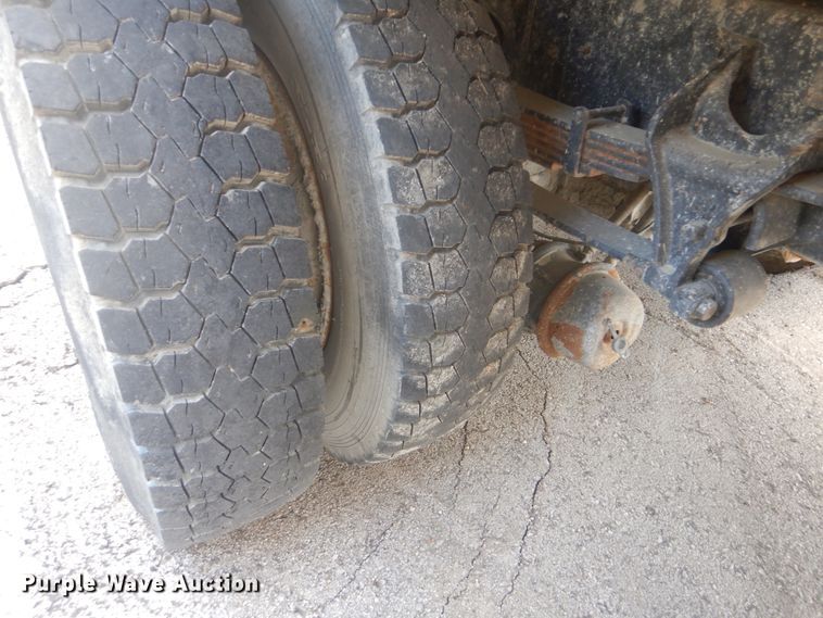 image for item GY9961 2013 International DuraStar 4300M7  flatbed truck