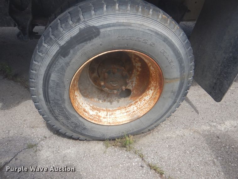 image for item GY9961 2013 International DuraStar 4300M7  flatbed truck