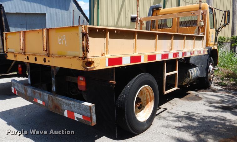 image for item GY9963 1992 Ford Cargo 7000  flatbed truck