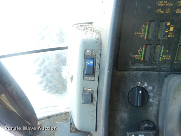 image for item GY9966 1998 Case IH 8920  tractor