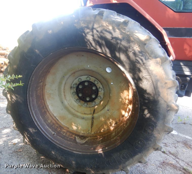 image for item GY9966 1998 Case IH 8920  tractor