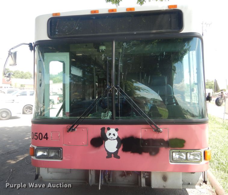 image for item GY9993 2004 Gillig  shuttle bus