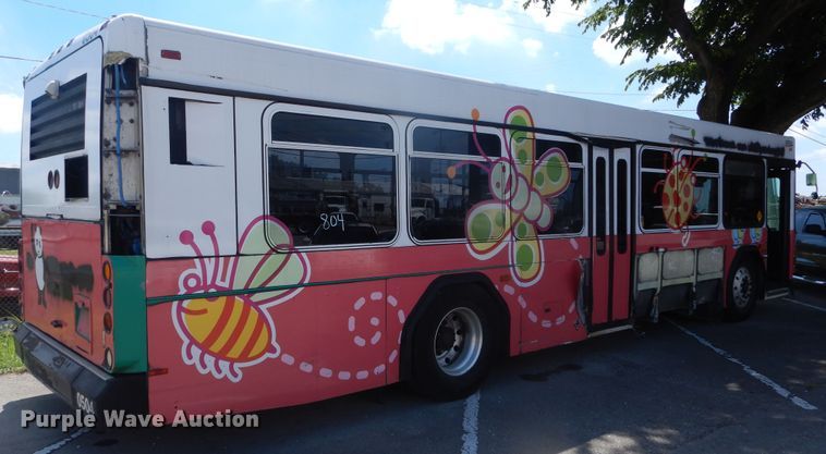 image for item GY9993 2004 Gillig  shuttle bus