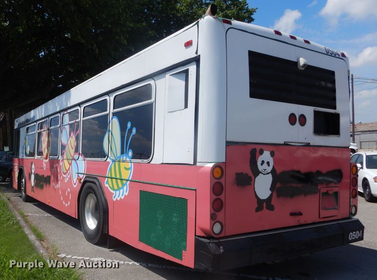 image for item GY9993 2004 Gillig  shuttle bus