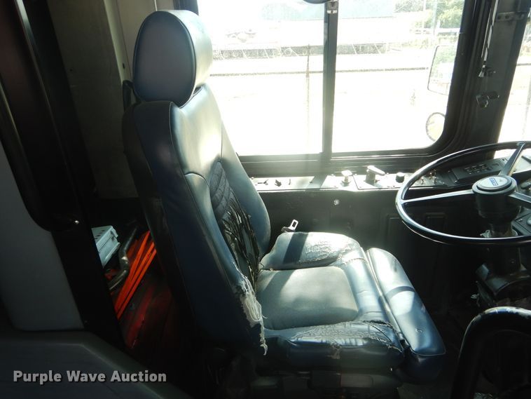 image for item GY9993 2004 Gillig  shuttle bus