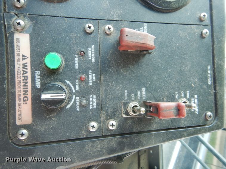 image for item GY9993 2004 Gillig  shuttle bus