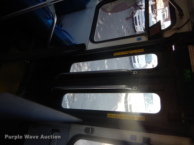 image for item GY9993 2004 Gillig  shuttle bus