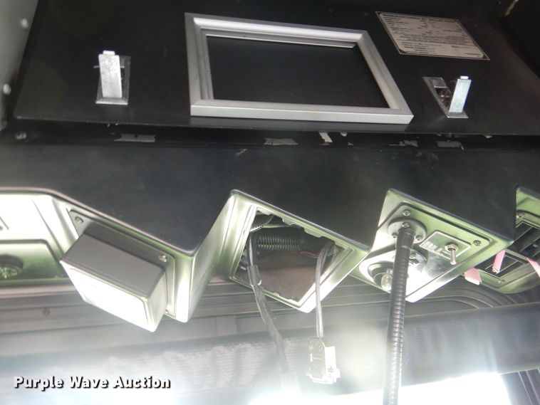 image for item GY9993 2004 Gillig  shuttle bus