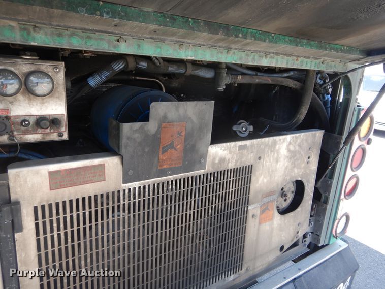 image for item GY9993 2004 Gillig  shuttle bus