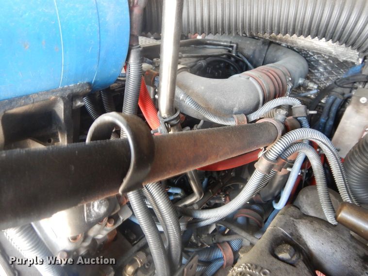 image for item GY9993 2004 Gillig  shuttle bus