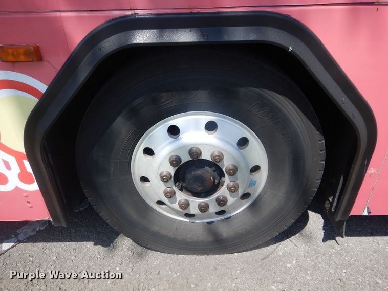 image for item GY9993 2004 Gillig  shuttle bus