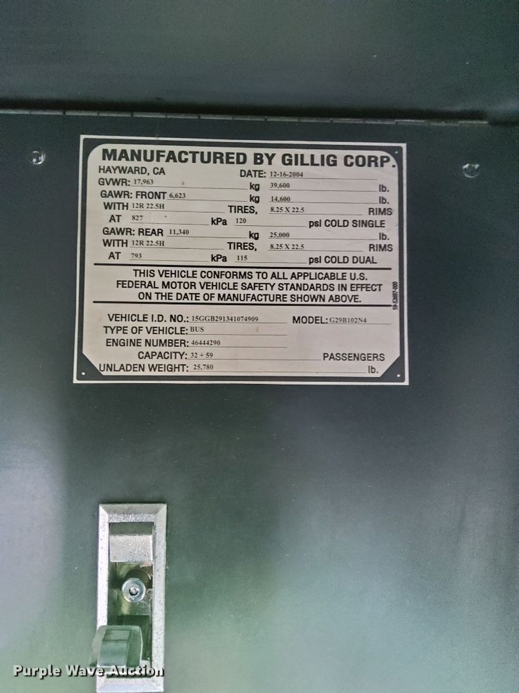 image for item GY9993 2004 Gillig  shuttle bus