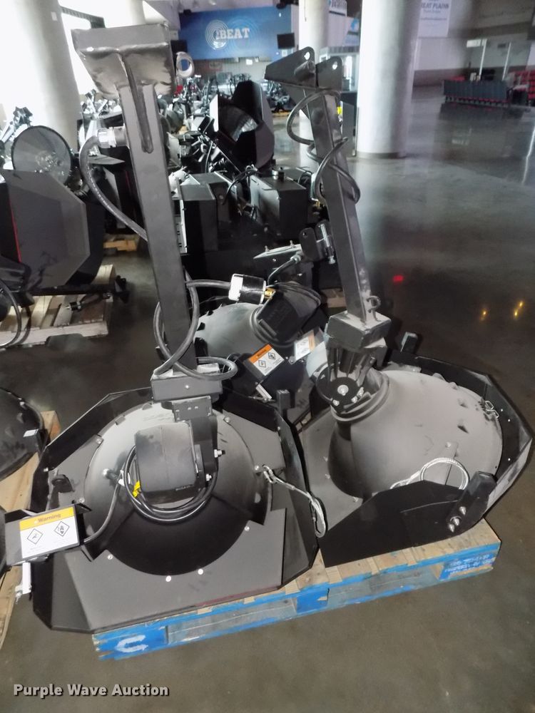 image for item H1477 (16) 2013 Musco Show Light green indoor lighting