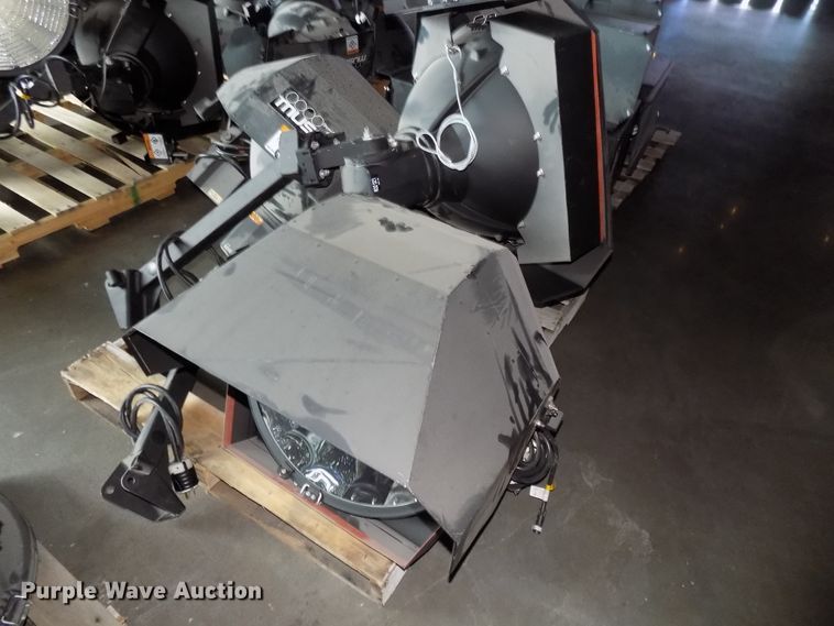 image for item H1479 (16) 2013 Musco Show Light green indoor lighting