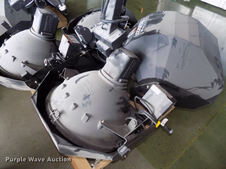 image for item H1479 (16) 2013 Musco Show Light green indoor lighting