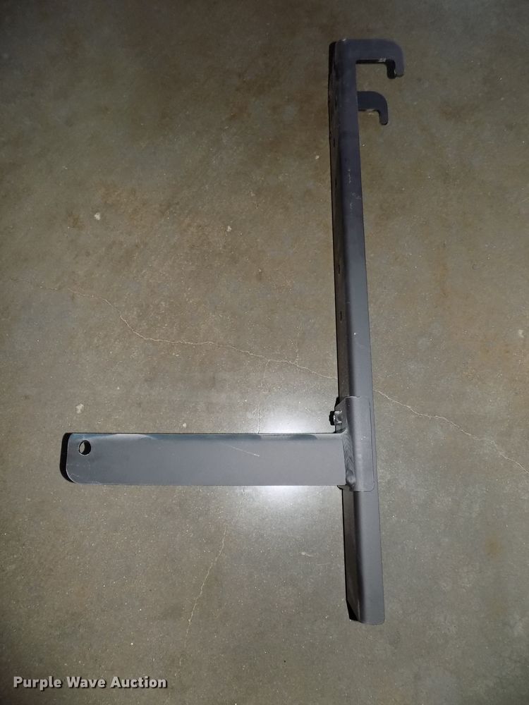 image for item H1480 (16) 2013 Musco Show Light green indoor lighting