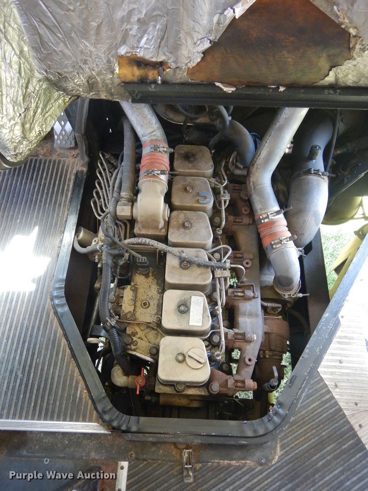 image for item HS9600 1998 Blue Bird TC2000  school bus